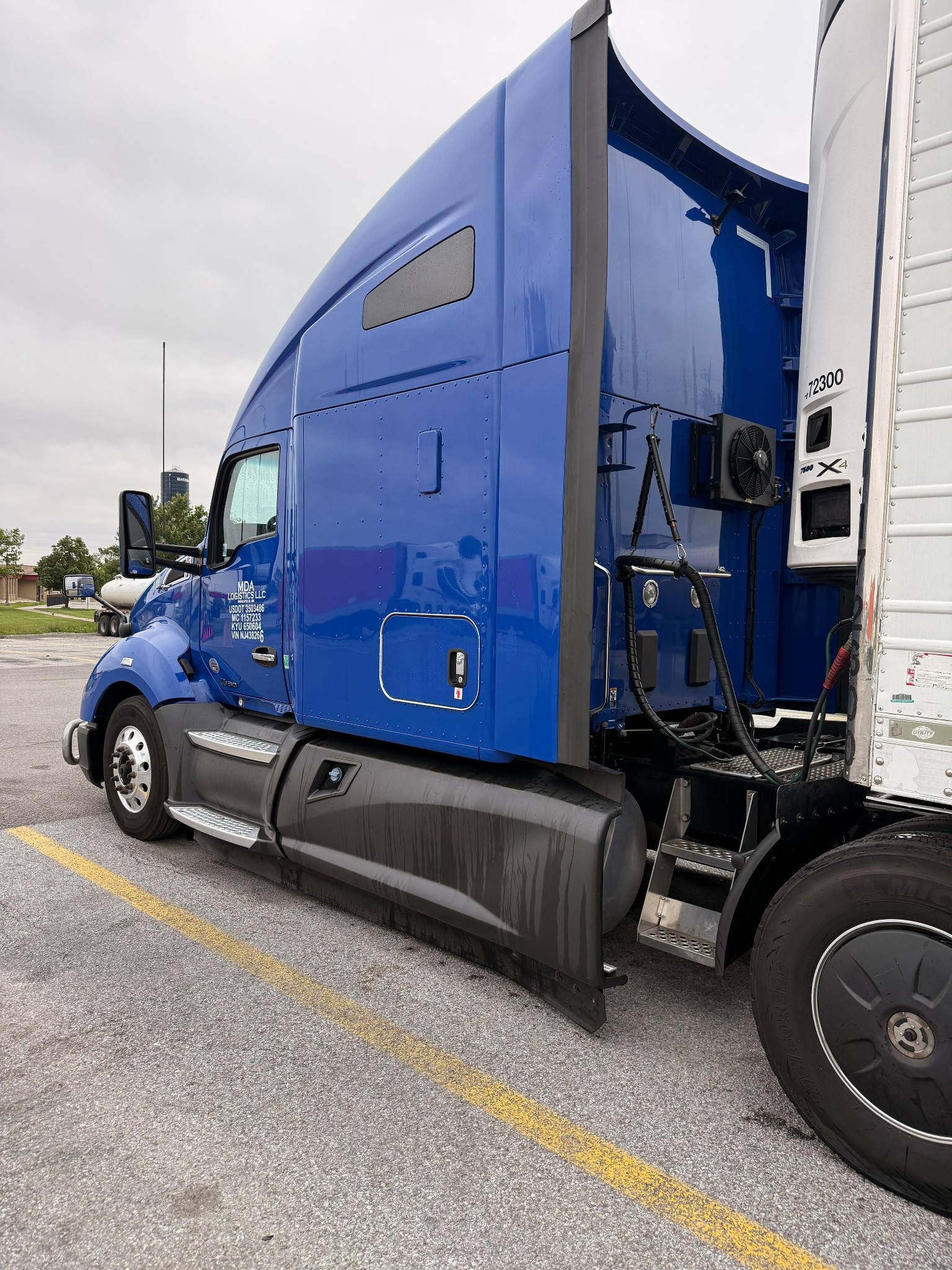 MDA Logistics semi-truck providing regional and nationwide dry van freight delivery services.